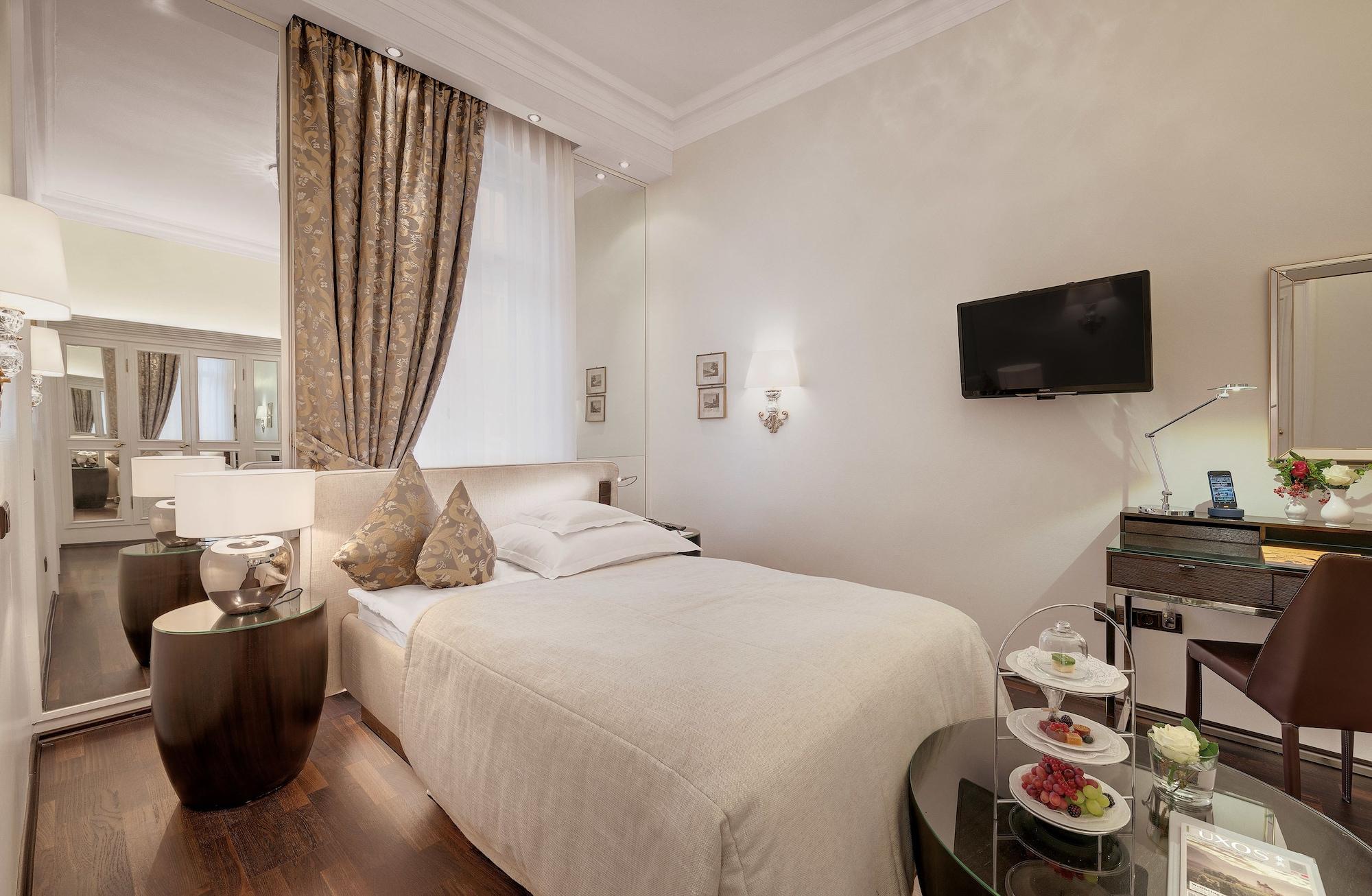 فندق Europäischer Hof هايدلبرغ المظهر الخارجي الصورة A room at the hotel