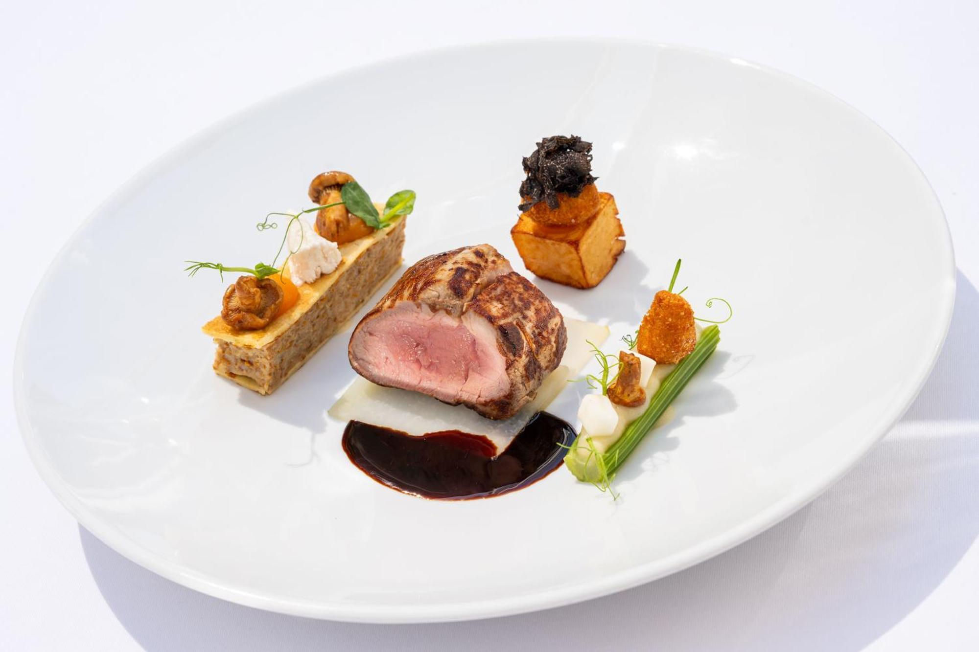 فندق Europäischer Hof هايدلبرغ المظهر الخارجي الصورة A modern French dish
